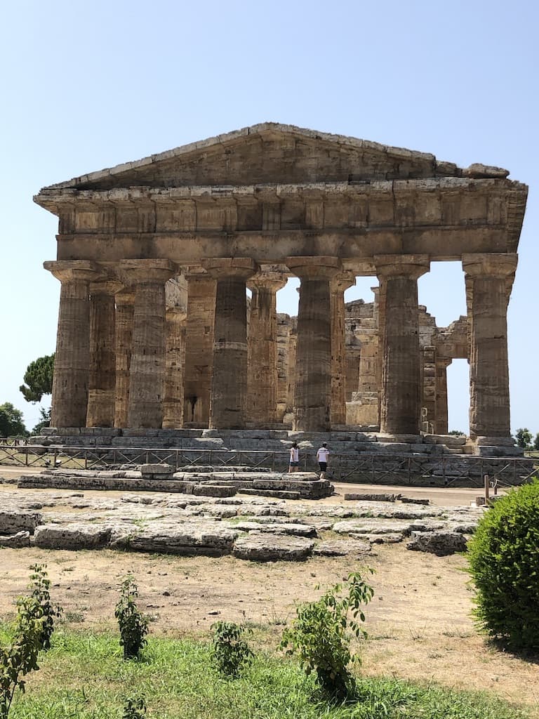 Besuch der Tempel  Anlage in Paestum einer alten griechische Kolonie in Italien